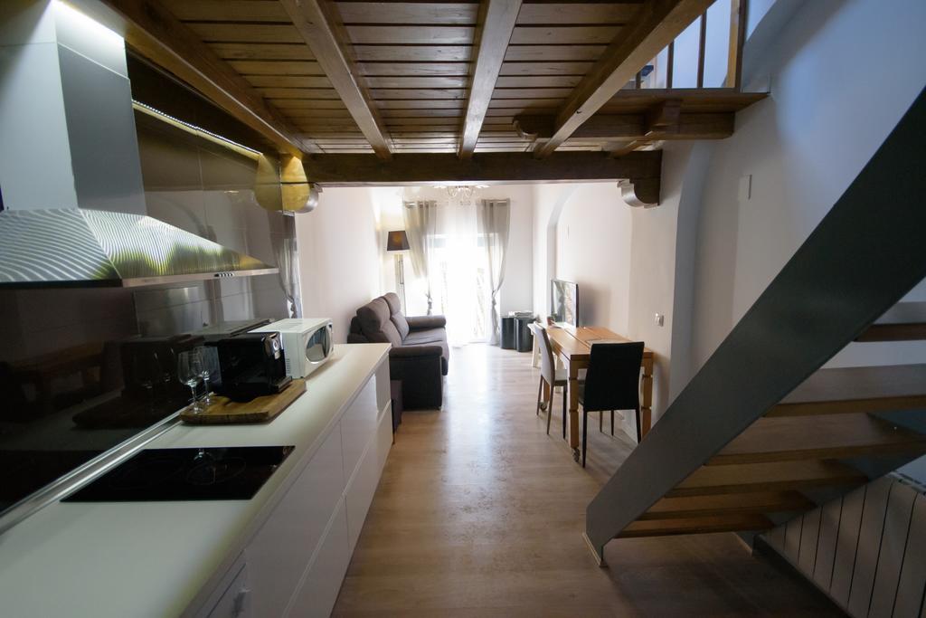 Pintores Rooms Apartamentos Turisticos Caceres Exterior photo
